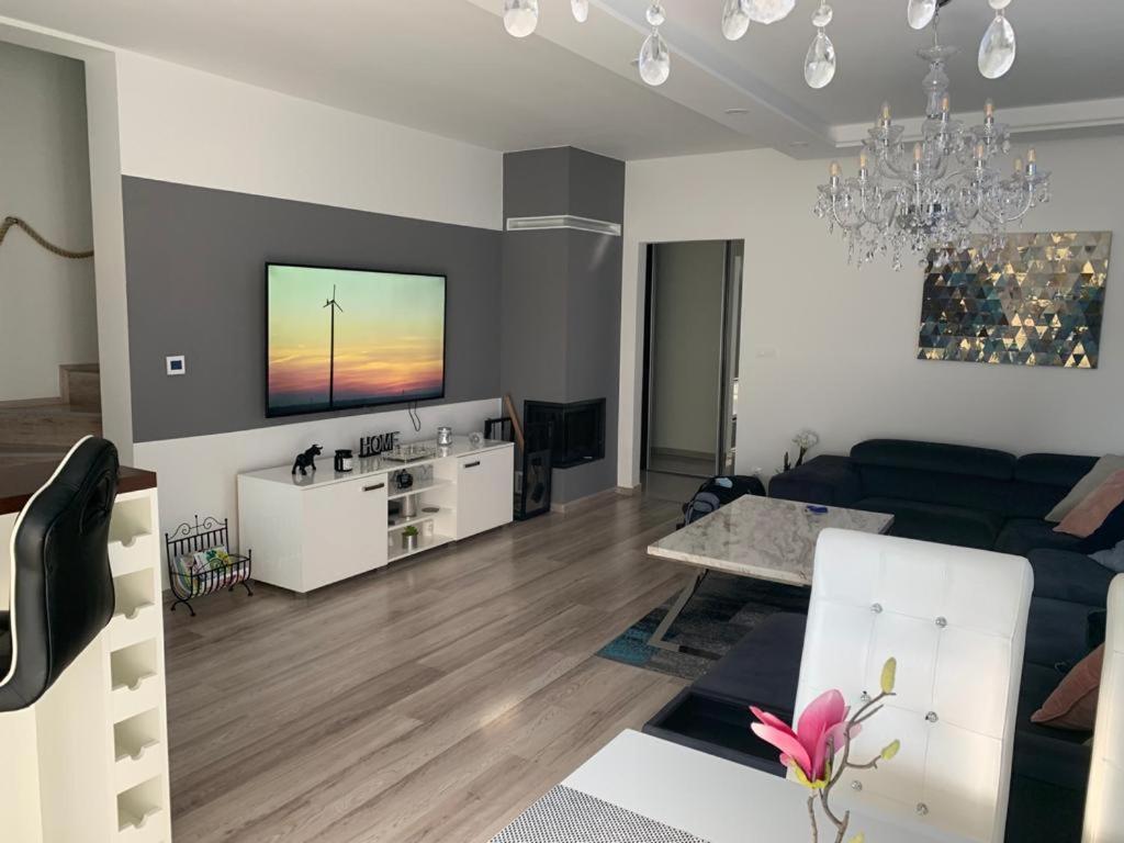 RovinkaModern 2 Bed House Near Bratislava With Parkingアパートメント エクステリア 写真
